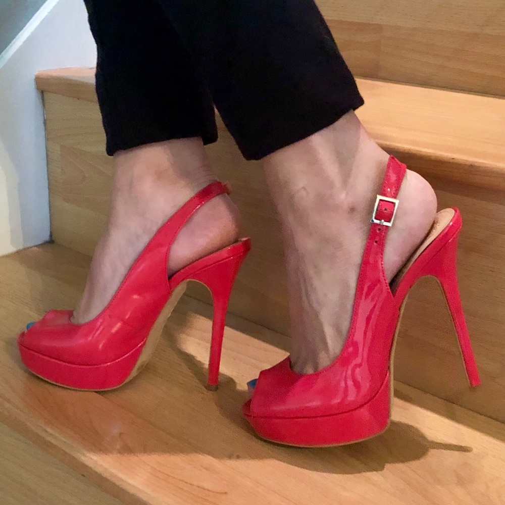 💓Vince Camuto Slingback Peep-Toe Pumps